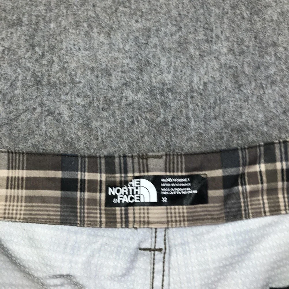 The North Face Shorts Mens 32 Brown Plaid Cargo Nylon 11 Inseam Outdoor Summer